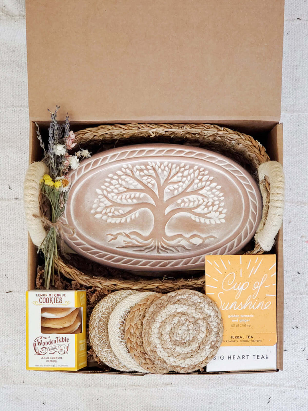 Bread Warmer Gift Box With Tea And Cookies - Oval