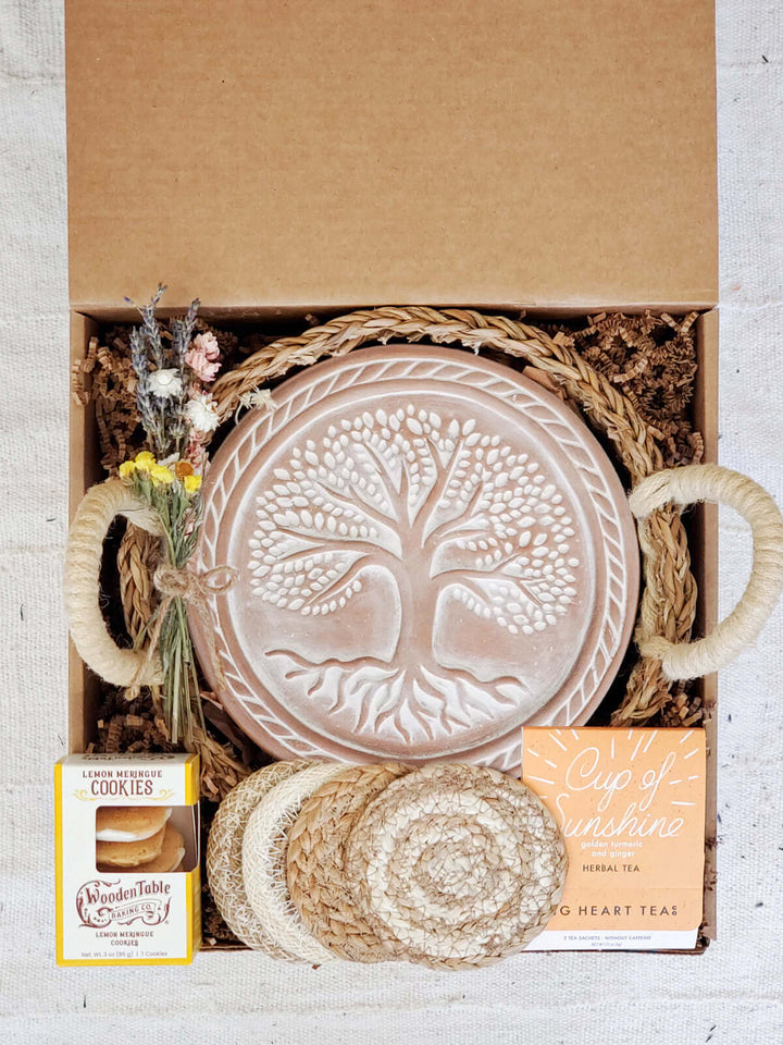 Bread Warmer Gift Box With Tea And Cookies - Round