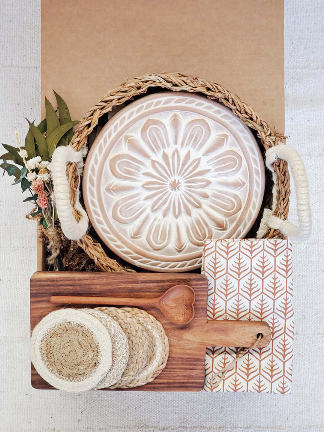 Bread Warmer Gift Box With Rectangular Wooden Board and Spoon - Round