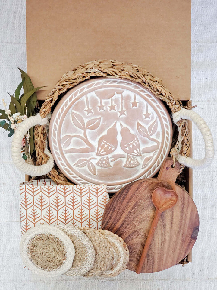 Bread Warmer Gift Box With Round Wooden Board and Spoon - Round