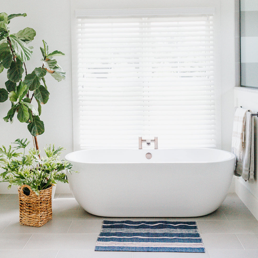 Aden Bath Mat - Navy / Natural