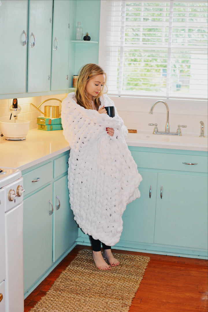 Chunky Knit Blanket in White