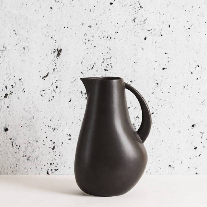 Stoneware Pitcher | Kuduo 64 Oz