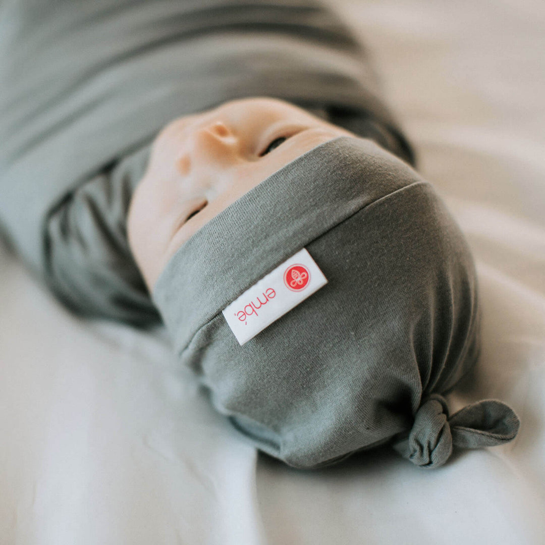 Hat + Long Sleeve Swaddle Sack Bundle by embé®