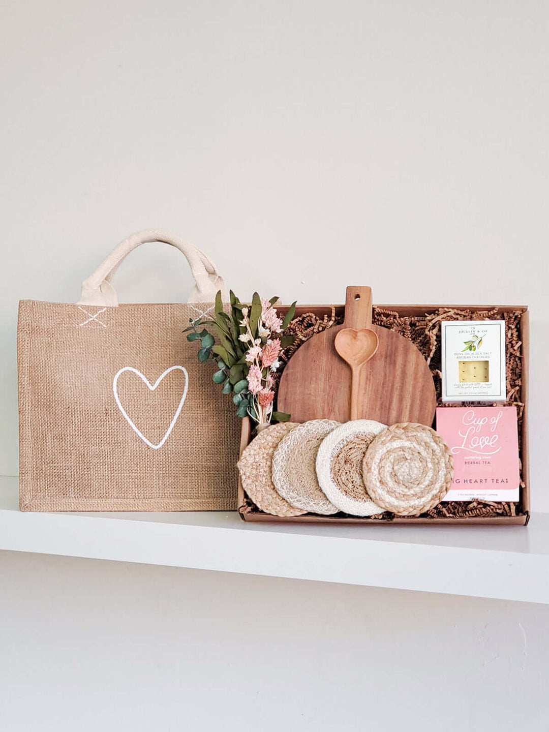 Gift Box With Wood board, Wood Spoon, Tea And Cookies - Round