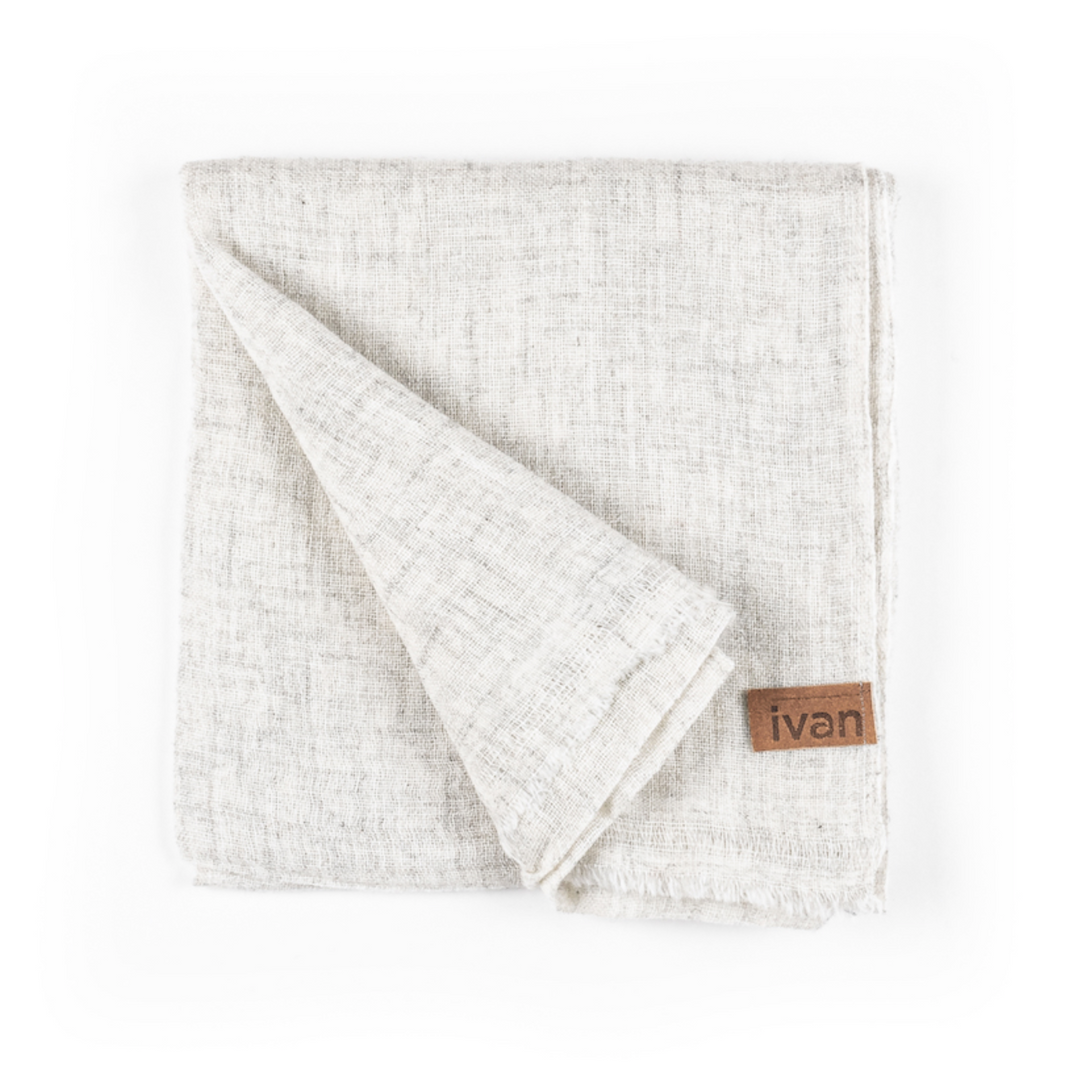 EXTRA LIGHTWEIGHT CASHMERE SCARF