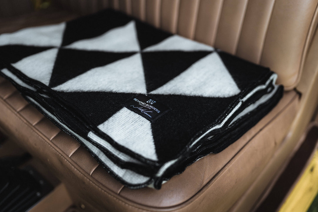 Nevado Blanket - Natural / Black