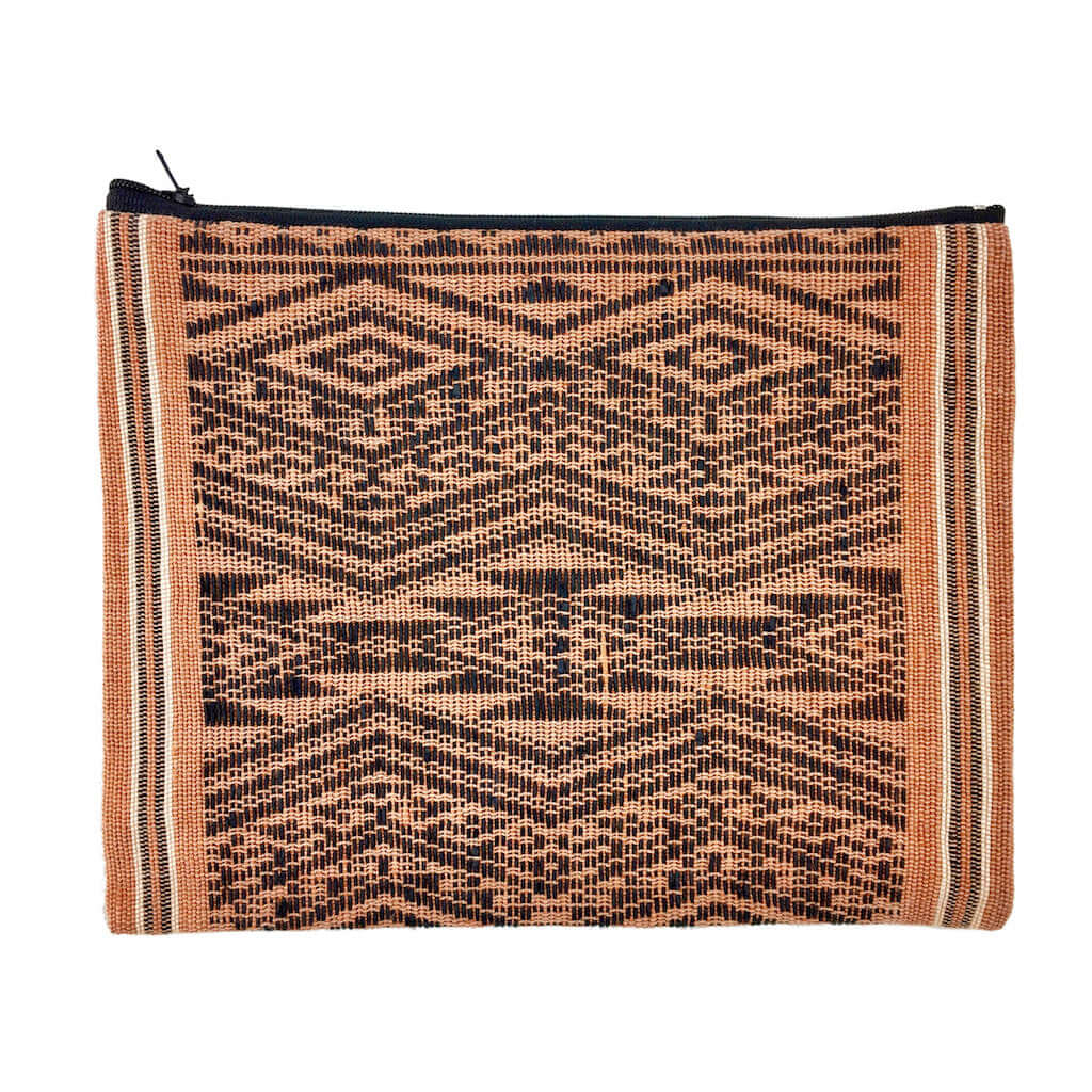 Sierra Tribal Clutch