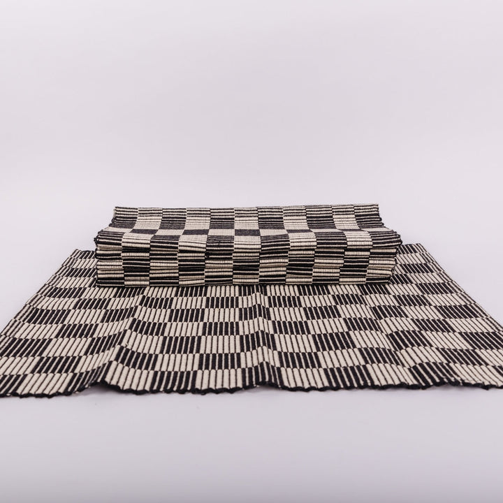 S/4 Handloomed Checkered Placemats - Black